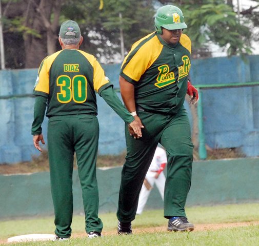 Beisbol - Yosvani Peraza