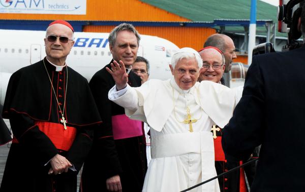 Benedicto XVI llega a La Habana - 03