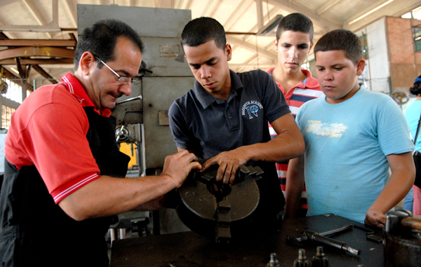 Jóvenes de la Enseñanza Técnico Profesional