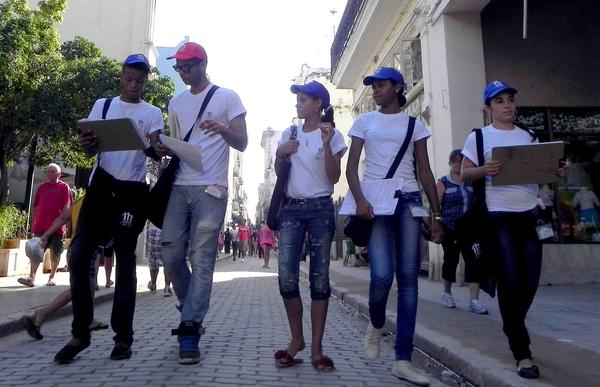 Jóvenes en el Censo