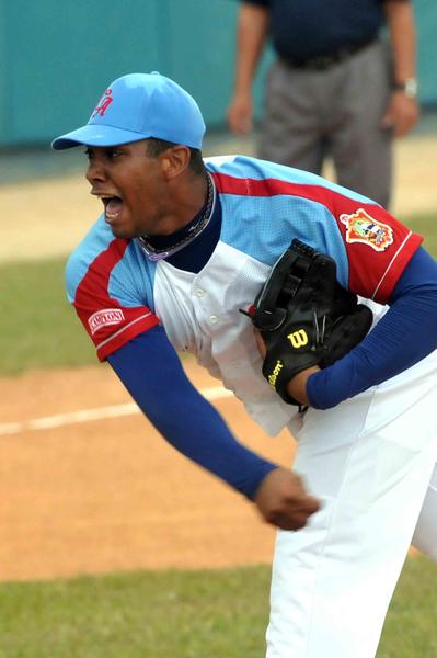 Vladimir García en juego inaugural