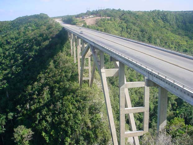 Puente de Bacunayagua