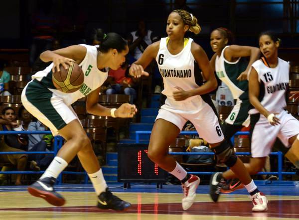 Equipo fememnino de baloncesto-guantánamo