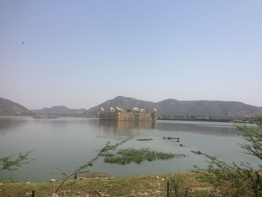 La India, escenas