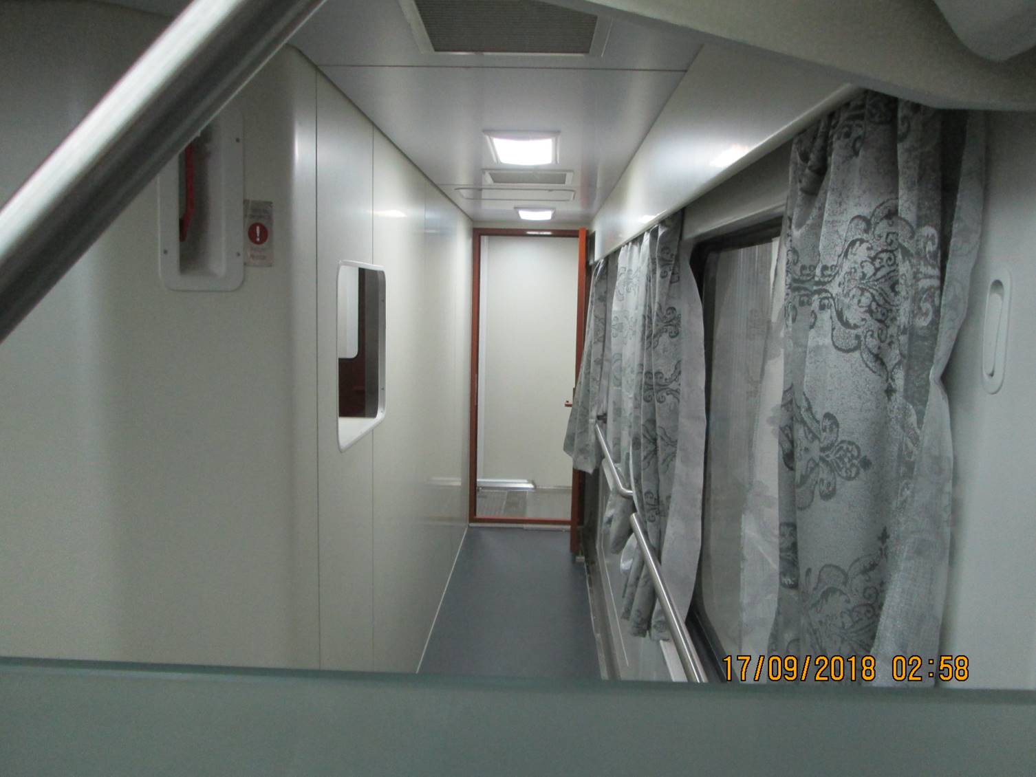 Pasillo cafetería Pasillo cafetería