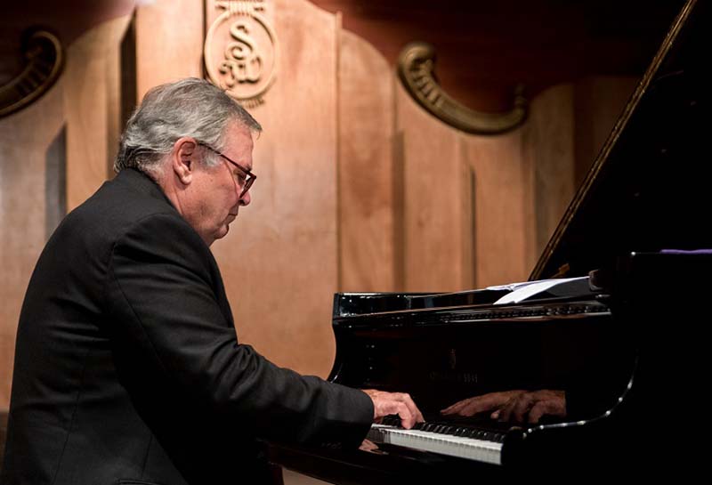 José María Vitier-piano