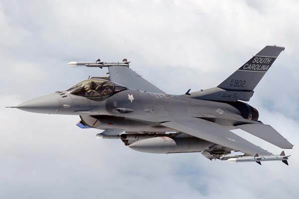 Avión de combate-F-16-Turquía