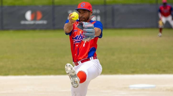 Alain Román mejor atleta deporte colectivo