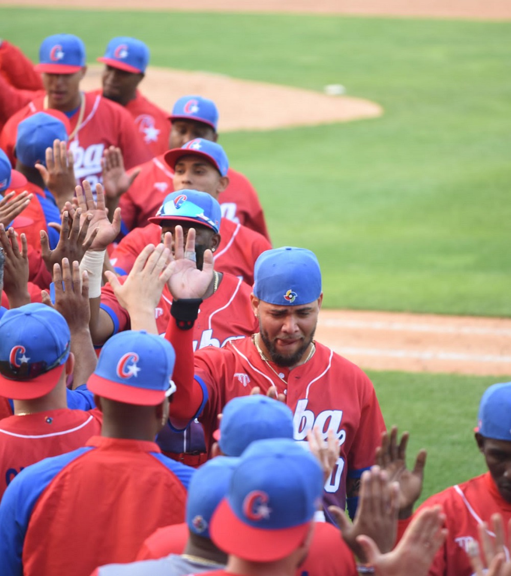 Cuba a su primer triunfo por 13-4 ante Panamá