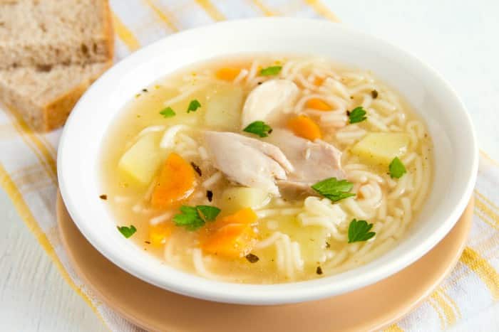 Sopa de pollo y vegetales