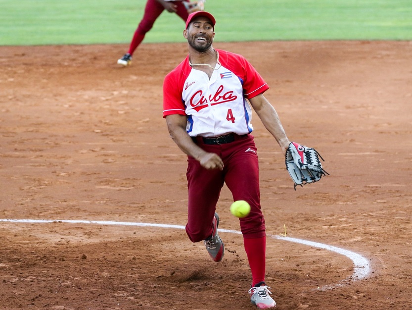 Alain Román, softbol masculino