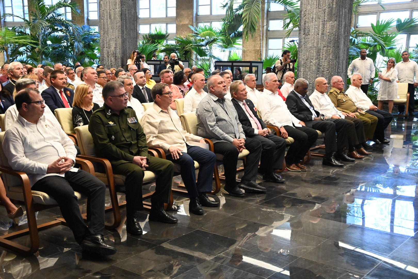 Cuba yRusia van por más Cuba yRusia van por más