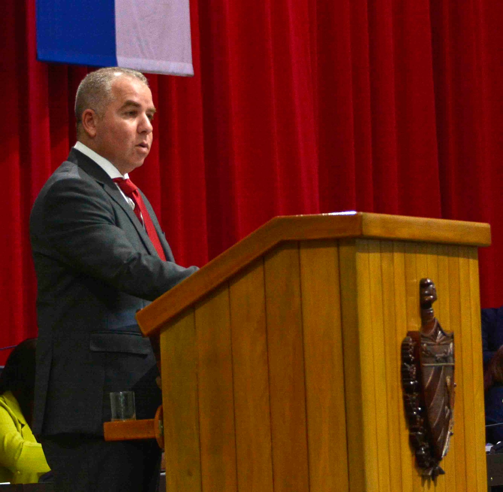 Continuidad de las comisiones a la Asamblea Continuidad de las comisiones a la Asamblea