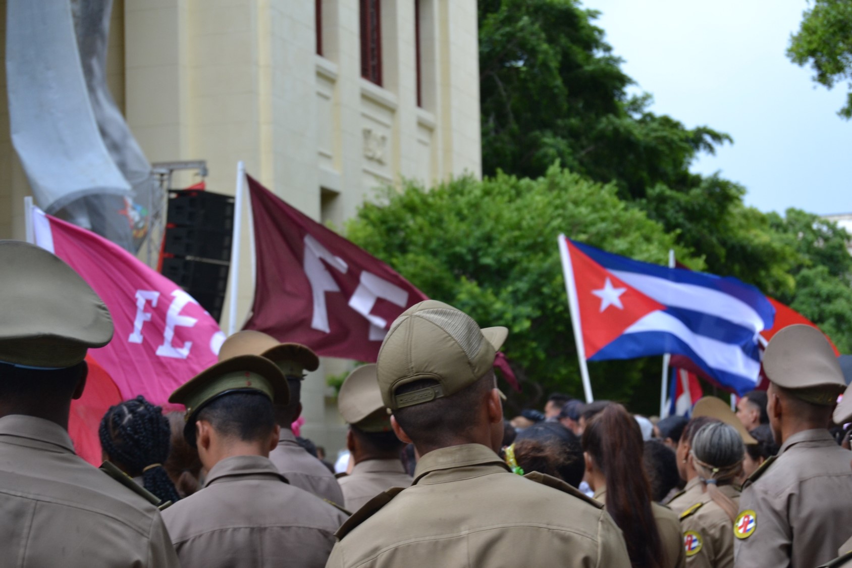 Jóvenes de Cuba recordaron el ingreso de Fidel a la Universidad de La Habana en la carrera de Derecho. Fotos: Sheila Moten / Cubahora Jóvenes de Cuba recordaron el ingreso de Fidel a la Universidad de La Habana en la carrera de Derecho. Fotos: Sheila Moten / Cubahora