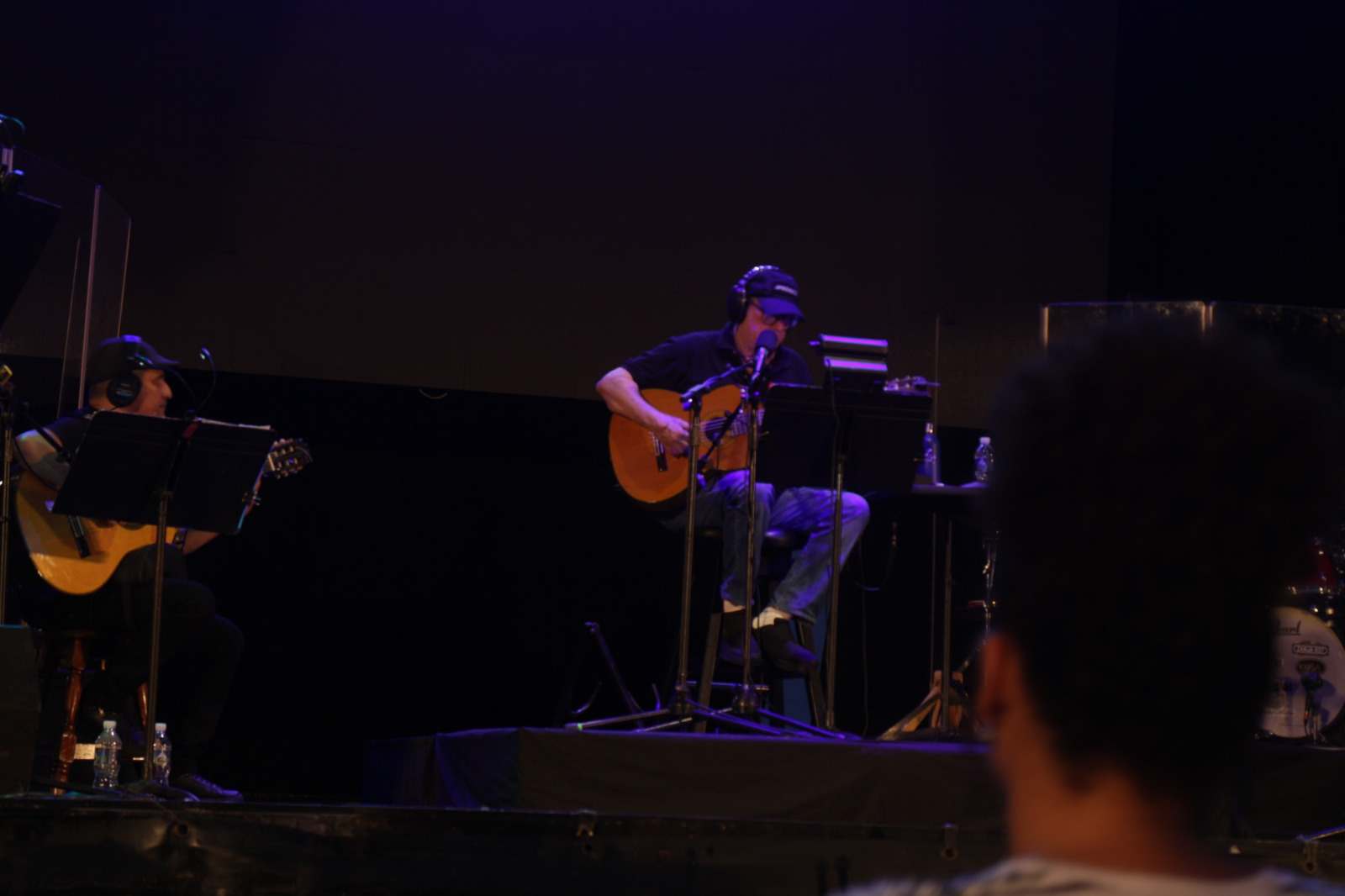Con un concierto en la escalinata de la Universidad de La Habana inicia silvio Rodríguez gira por Latinoamérica. Fotos: José Luis Alvarez Suárez (Cubahora) Con un concierto en la escalinata de la Universidad de La Habana inicia silvio Rodríguez gira por Latinoamérica. Fotos: José Luis Alvarez Suárez (Cubahora)