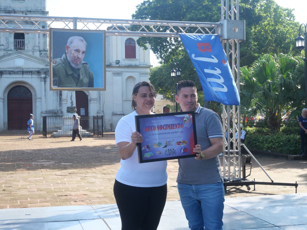 Holguín fue sede del acto nacional por el aniversario 21 de la Brigada de Instructores de Arte José Martí (BJM). Holguín fue sede del acto nacional por el aniversario 21 de la Brigada de Instructores de Arte José Martí (BJM).