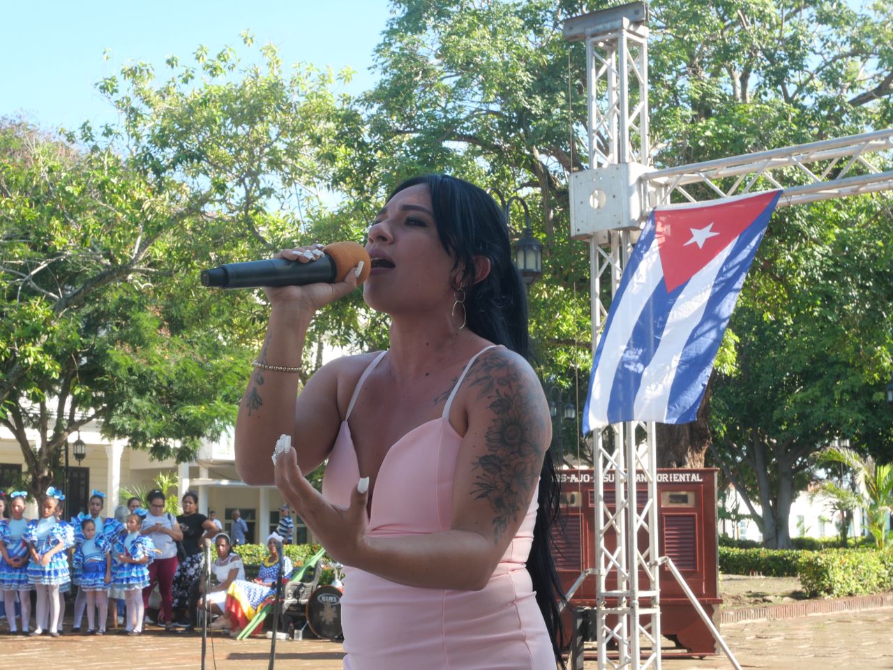 Holguín fue sede del acto nacional por el aniversario 21 de la Brigada de Instructores de Arte José Martí (BJM). Holguín fue sede del acto nacional por el aniversario 21 de la Brigada de Instructores de Arte José Martí (BJM).