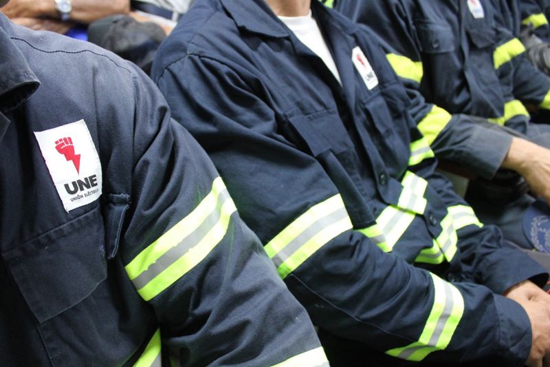 Los eléctricos espirituanos vuelven a brindar solidaridad y marchan hacia la zona oriental de Cuba, con grandes afectaciones tras el paso del huracán Melissa Los eléctricos espirituanos vuelven a brindar solidaridad y marchan hacia la zona oriental de Cuba, con grandes afectaciones tras el paso del huracán Melissa