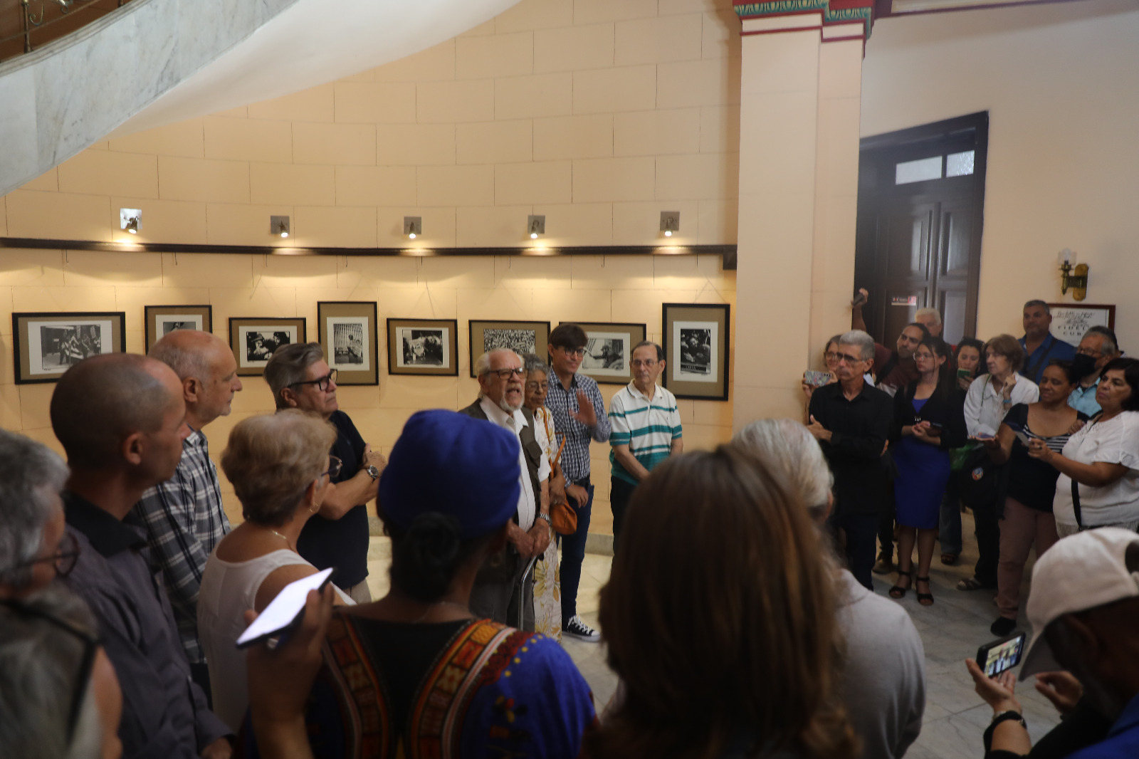 Exposición "Un salón para Salas"